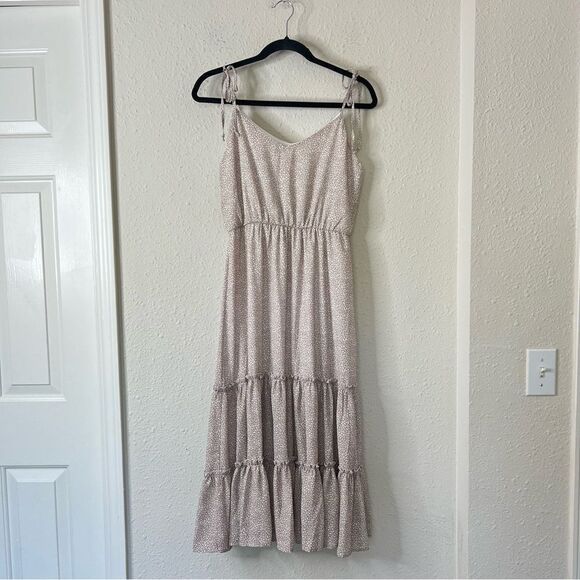Pink Lily Tiered Midi Dress Size Small in Tan and White - Picture 3 of 7